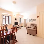 Two Bedroom In Center Igor Apartman