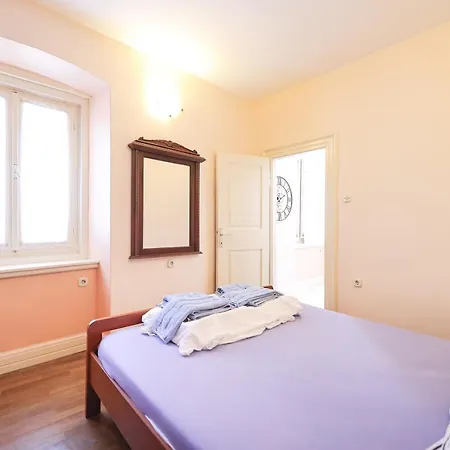 Two Bedroom In Center Igor Appartamento *