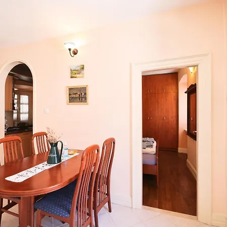 Two Bedroom In Center Igor * Zara